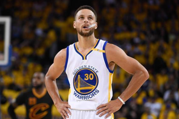 籃球比賽中六種防守戰(zhàn)術(shù)是什么？