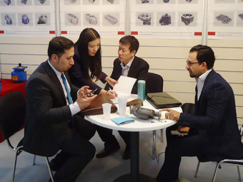 國(guó)、內(nèi)外展會(huì)，了解行業(yè)動(dòng)態(tài)，展示公司風(fēng)采